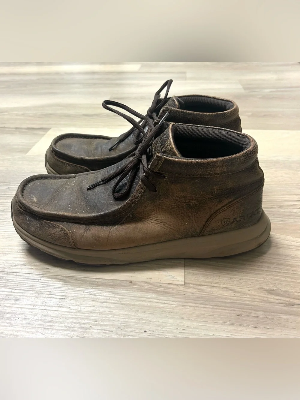 Ariat Spitfire Chukka Boots Mens 10.5 Brown Leather Distressed MocToe Shoes